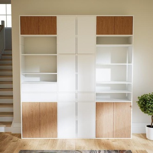 Schrankwand Weiß - Moderne Wohnwand: Schubladen in Weiß & Türen in Eiche - Hochwertige Materialien - 228 x 252 x 34 cm, Konfigurator