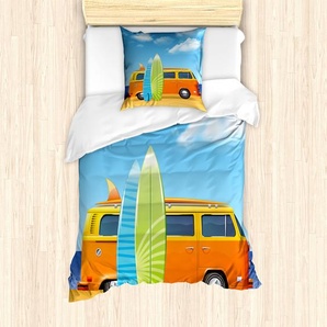 ABAKUHAUS Grafik-Strand Bettbezug Set für Einzelbetten, Happy Camper Van Surf, Milbensicher Allergiker geeignet mit Kissenbezug, 135 cm x 200 cm - 80 x 80 cm, Sky Blue Multicolor nevde_117812_135x200_de
