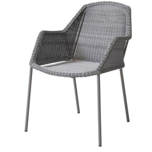 Cane Line Stapelsessel Breeze in light grey Stahlrohrgestell beschichtet mit Polyrattan