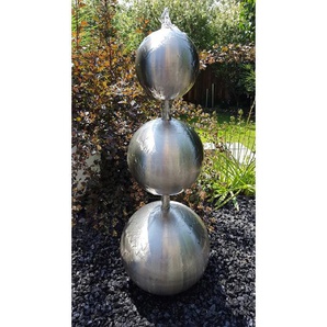 Edelstahl-Brunnen Tawnya mit Beleuchtung