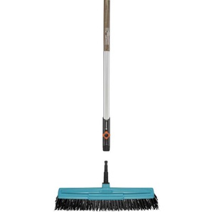 Gardena - Straßenbesen inkl. Stiel 45 cm Breite Kehrbesen Besen