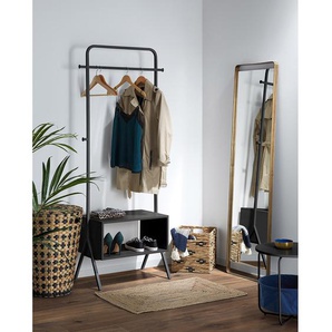 Garderobe Waycross