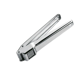Gefu Knoblauchpresse AGLIO - silber - Edelstahl - 2,8 cm - 4,9 cm | Möbel Kraft