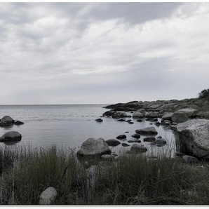 Glasbild ARTLAND Einsame Bucht am Meer Bilder Gr. B/H: 80 cm x 60 cm, Glasbild Gewässer Querformat, 1 St., grau Glasbilder