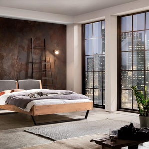 Hasena Massivholzbett, Kopfteil gepolstert Marola, Farbe: Wildeiche natur, geölt, Bezugsfarbe: Kul smoke, Metallfarbe: Anthracit, verschiedene Größen