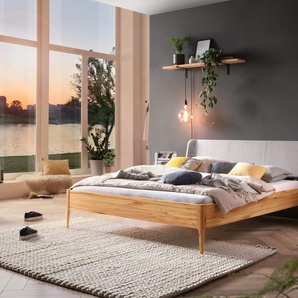 Hasena Massivholzbett, Kopfteil gepolstert Pienza, Farbe: Wildbuche natur, geölt, Bezugsfarbe: Pepe grey, verschiedene Größen