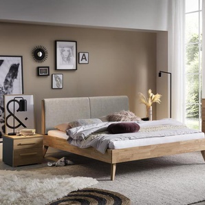 Hasena Massivholzbett, Kopfteil gepolstert Simone, Farbe: Eiche bianco, geölt, Bezugsfarbe: Pepe grey, verschiedene Größen