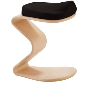 Hocker aus Buche Schichtholz Gestell in C Form