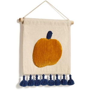 Kave Home - Amarantha Wandteppich 100% Baumwolle weiß mit Apfel orange und Fransen blau 40 x 40 cm