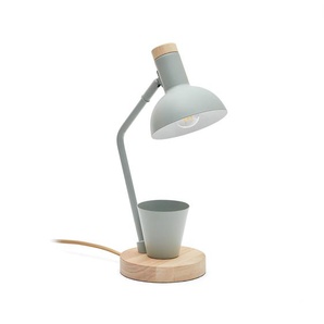 Kave Home - Katia Schreibtischlampe aus Holz und grÃ¼nem Metall