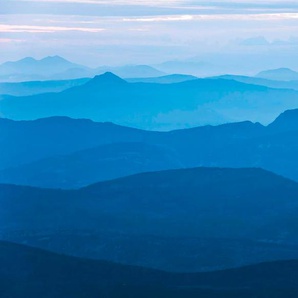 KOMAR Vliestapete Blue Mountain Tapeten (Breite x Höhe), Vliestapete, 100 cm Bahnbreite Gr. B/L: 4 m x 2,5 m, blau Türtapeten