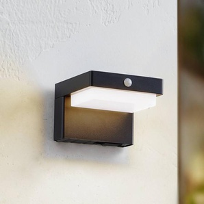 Lindby LED-Solarwandlampe Eleazar, schwarz, Sensor, dimmbar 10025901