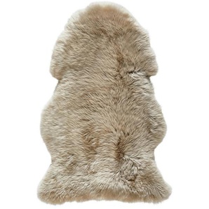 Linea Natura Schaffell Adelaide, Braun, Fell, Tierform, 65-70x100-105 cm, Reach, AZO-frei, Bsci, für Fußbodenheizung geeignet, pflegeleicht, Teppiche