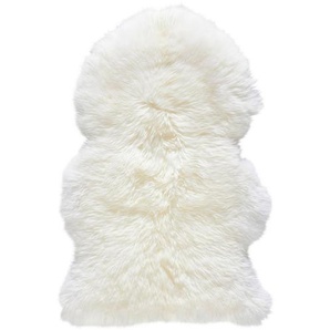 Linea Natura Schaffell Adelaide, Weiß, Fell, Tierform, 65-70x100-105 cm, Reach, AZO-frei, Bsci, für Fußbodenheizung geeignet, pflegeleicht, Teppiche &