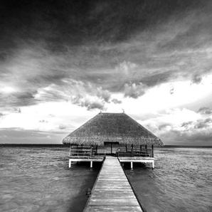Papermoon Fototapete Haus auf dem Wasser Schwarz & Weiß
