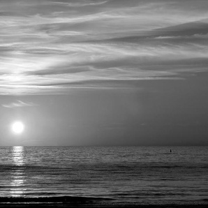 Papermoon Fototapete Meer Schwarz & Weiß