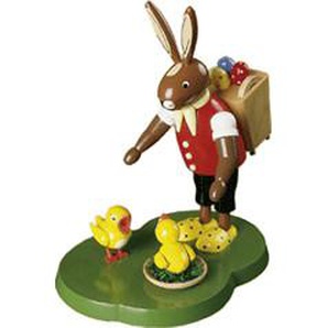 Richard Glässer Hase stehend mit Korb (19 cm)