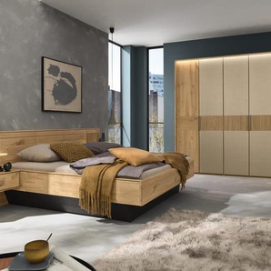 Schlafzimmer Mira, Wildeiche massiv, 180 x 200 cm, Schrank 299 x 225 cm