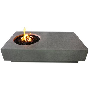 Tisch mit Feuerstelle
