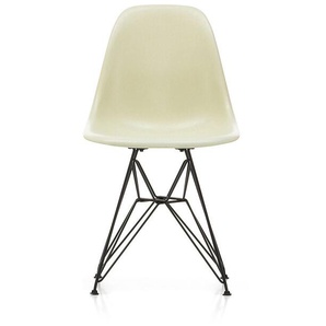 Vitra Stuhl Eames Fiberglass Side Chair  parchment beige, Designer Charles & Ray Eames, 83x46.5x55 cm