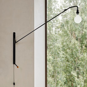Wandleuchte Potence schwarz, Designer Jean Prouvé, 109x5 cm