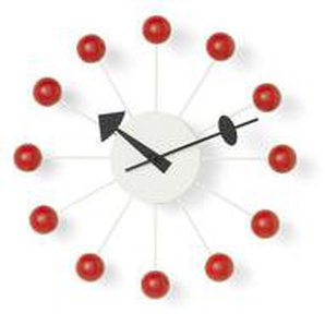 Wanduhr Ball Clock holz rot / By George Nelson, 1948-1960 / Ø 33 cm - Vitra - Rot