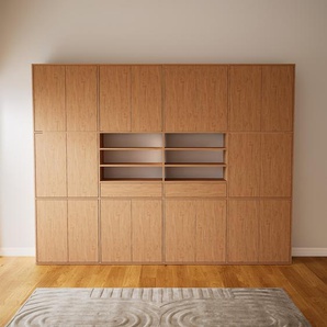 Wohnwand Eiche - Individuelle Designer-Regalwand: Schubladen in Eiche & Türen in Eiche - Hochwertige Materialien - 300 x 233 x 34 cm, Konfigurator